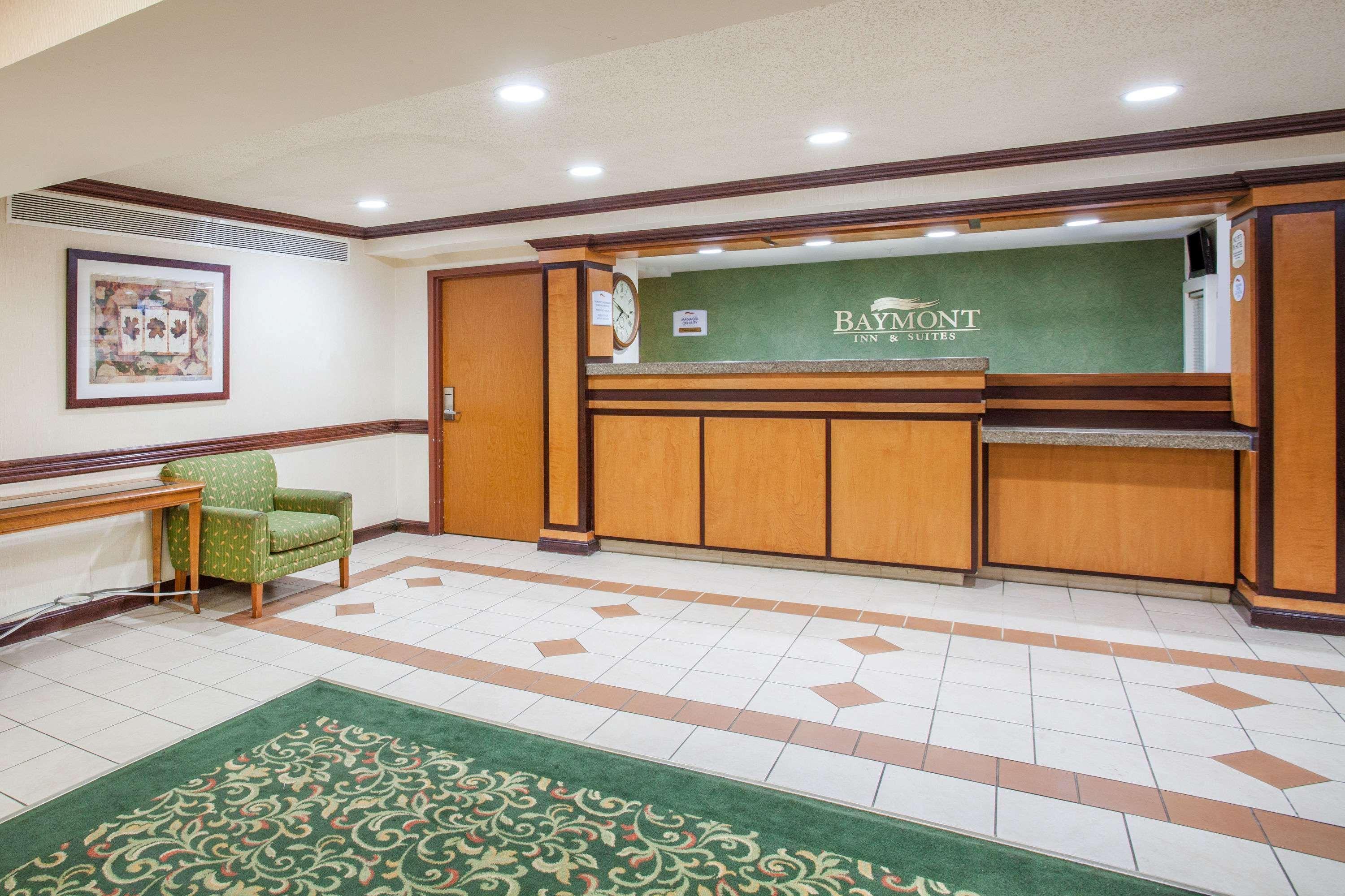Hotel Baymont By Wyndham Madison Heights Detroit Area Exterior foto